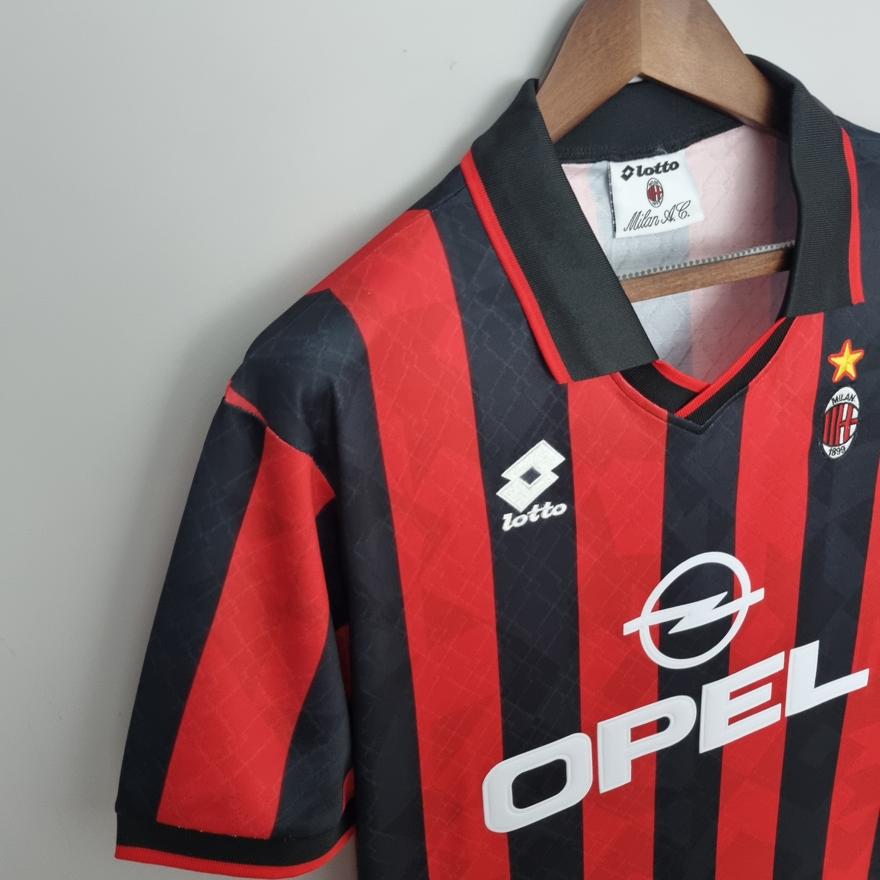 AC Milan 95-96 | Home | Retro