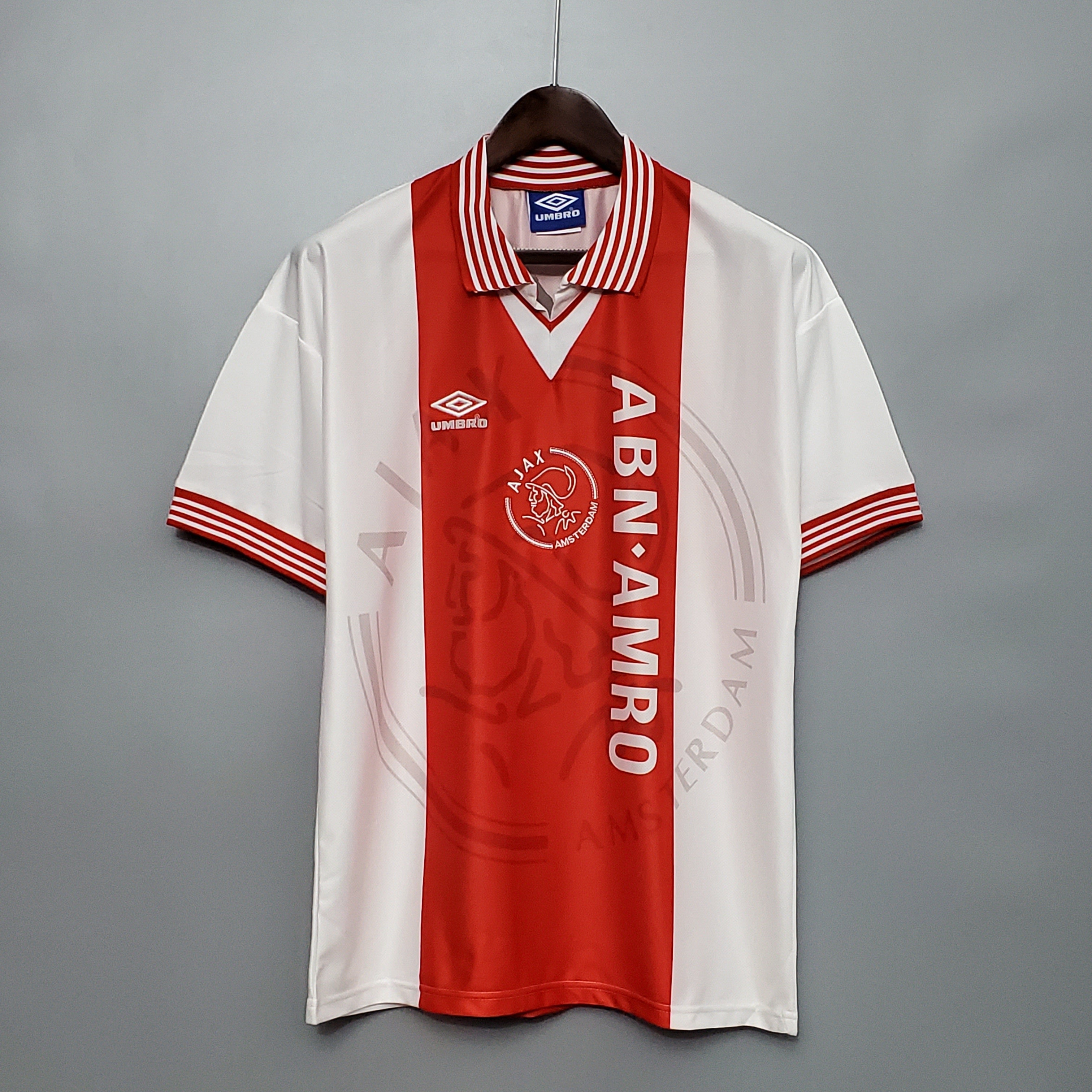 Ajax 95-96 | Home | Retro