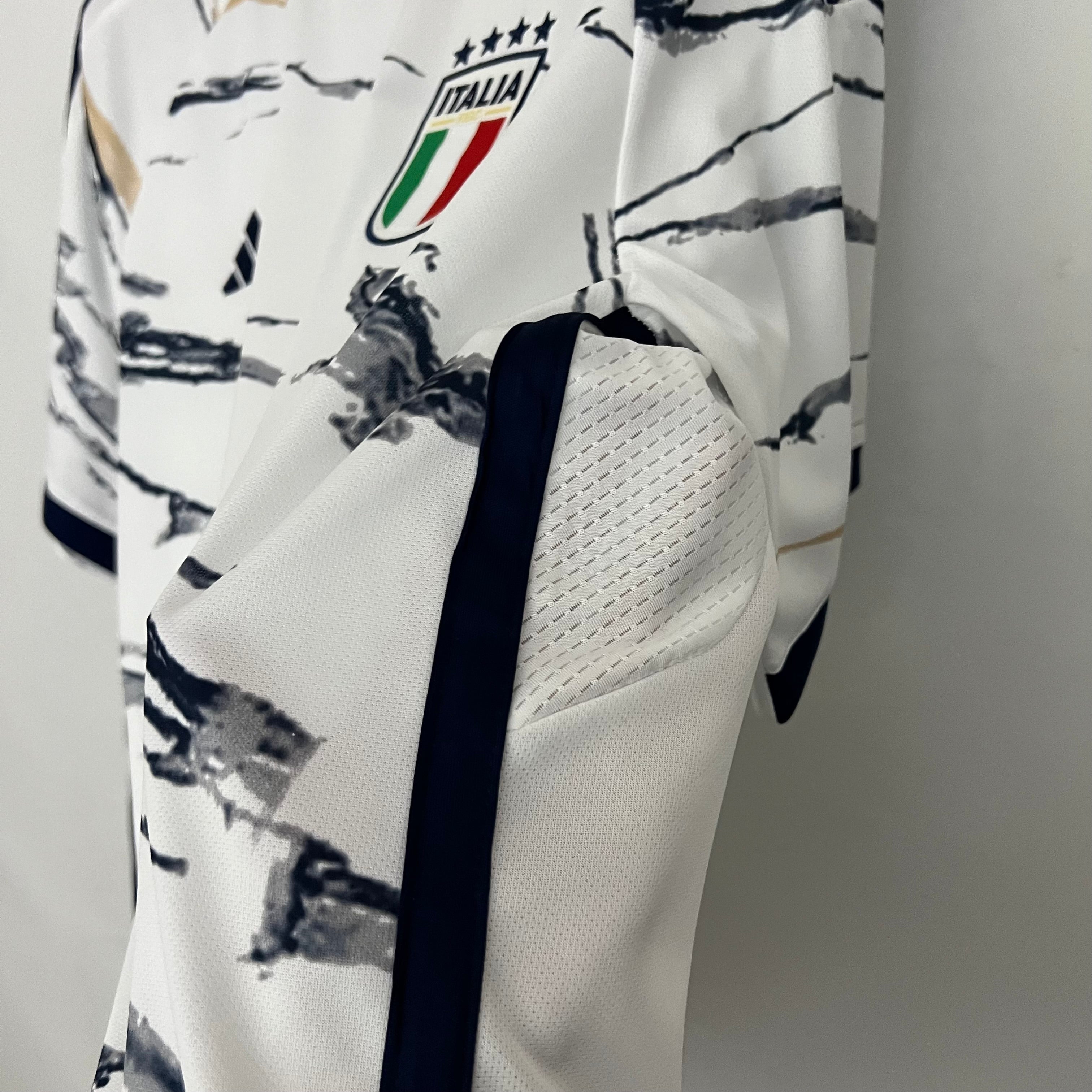 Italy 23-24 | Away