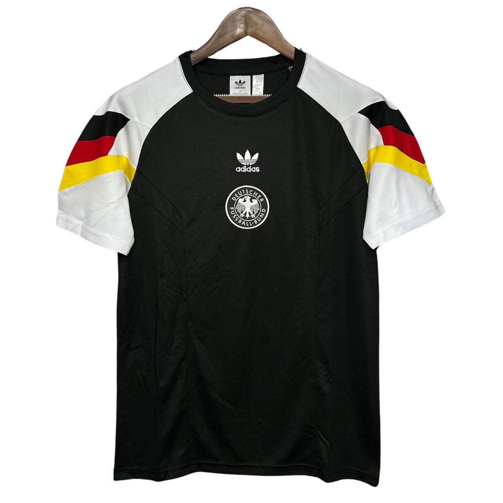 Germany 24-25 | Retro Style