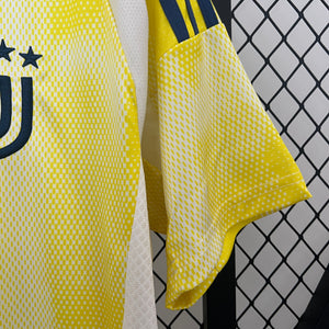 Juventus 24-25 | Away