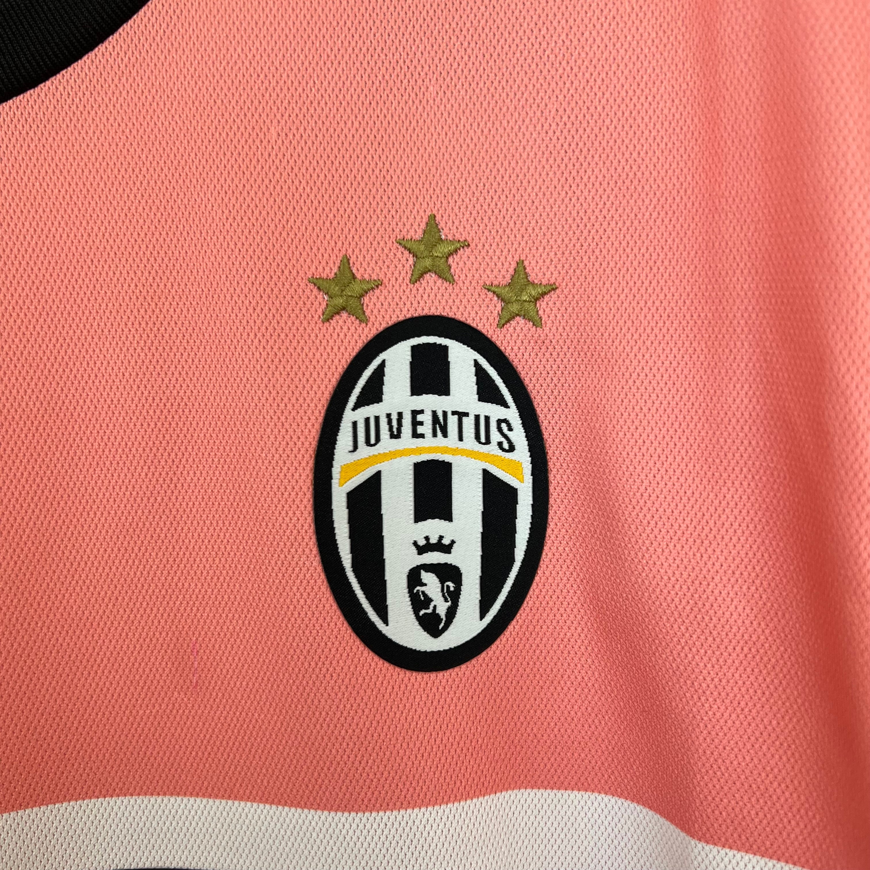 Juventus 15-16 | Away | Retro