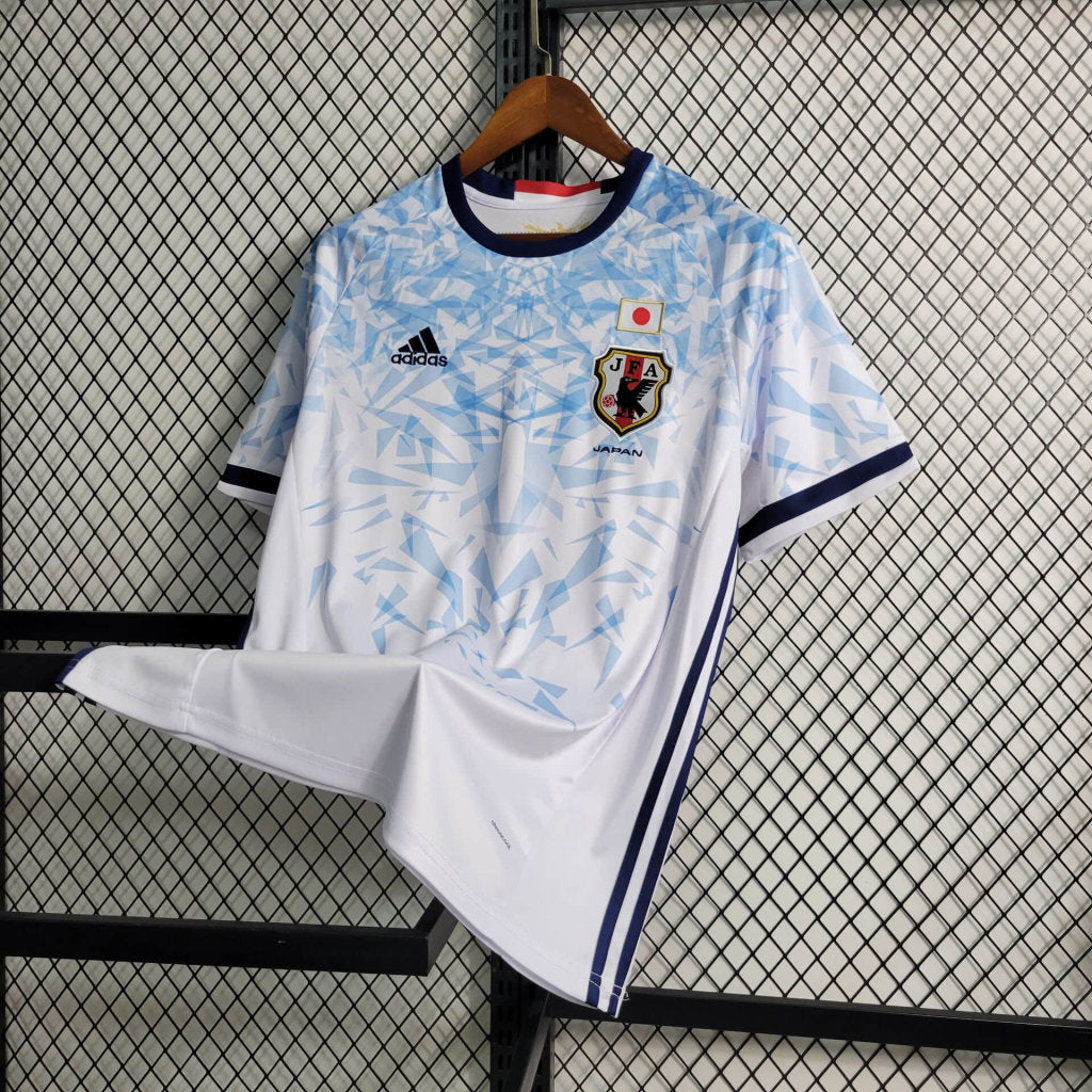 Japan 16-17 | Retro Away