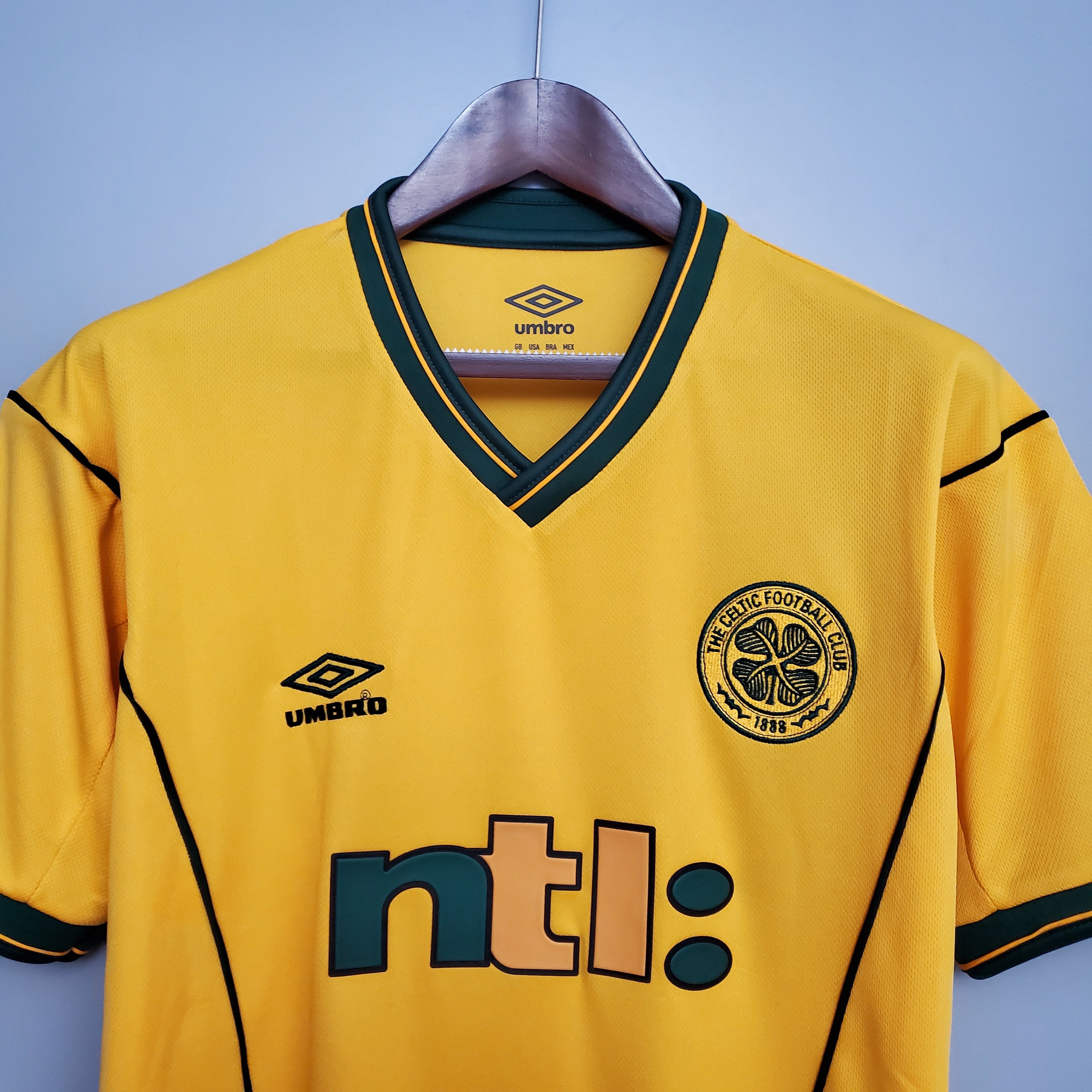 Celtic 01-03 | Retro Away