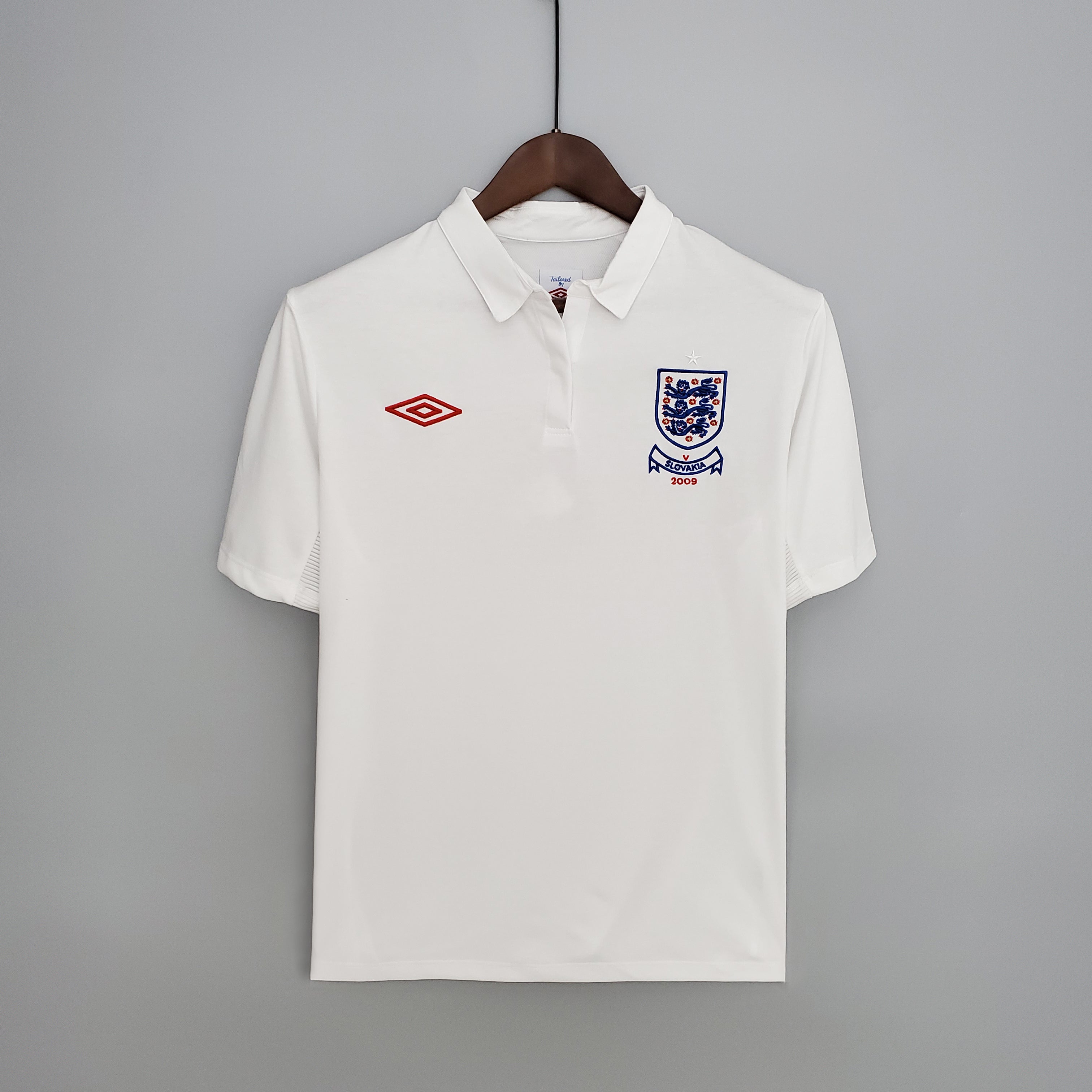 England 2010 | Retro Home