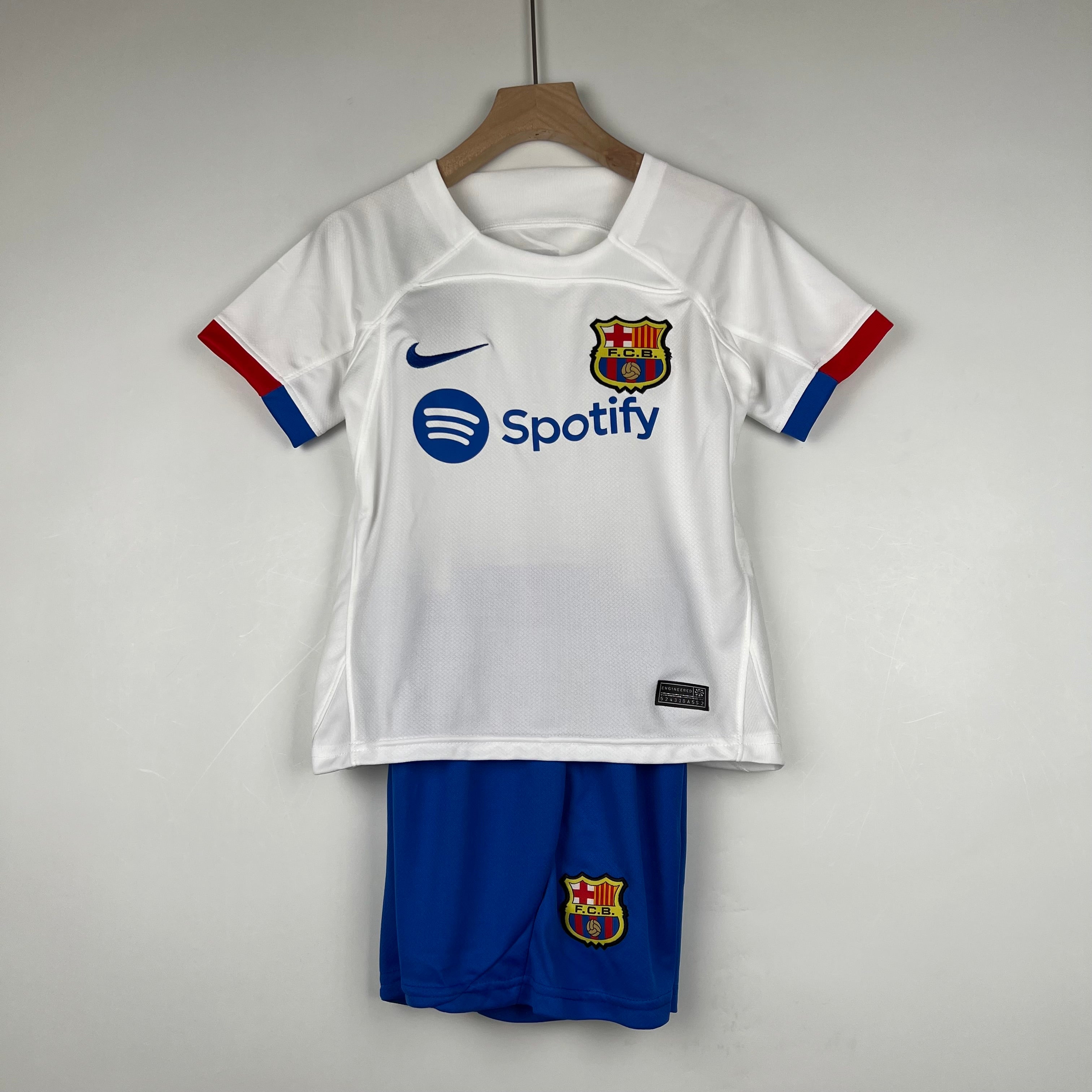 Barcelona 23-24 | Kids Away