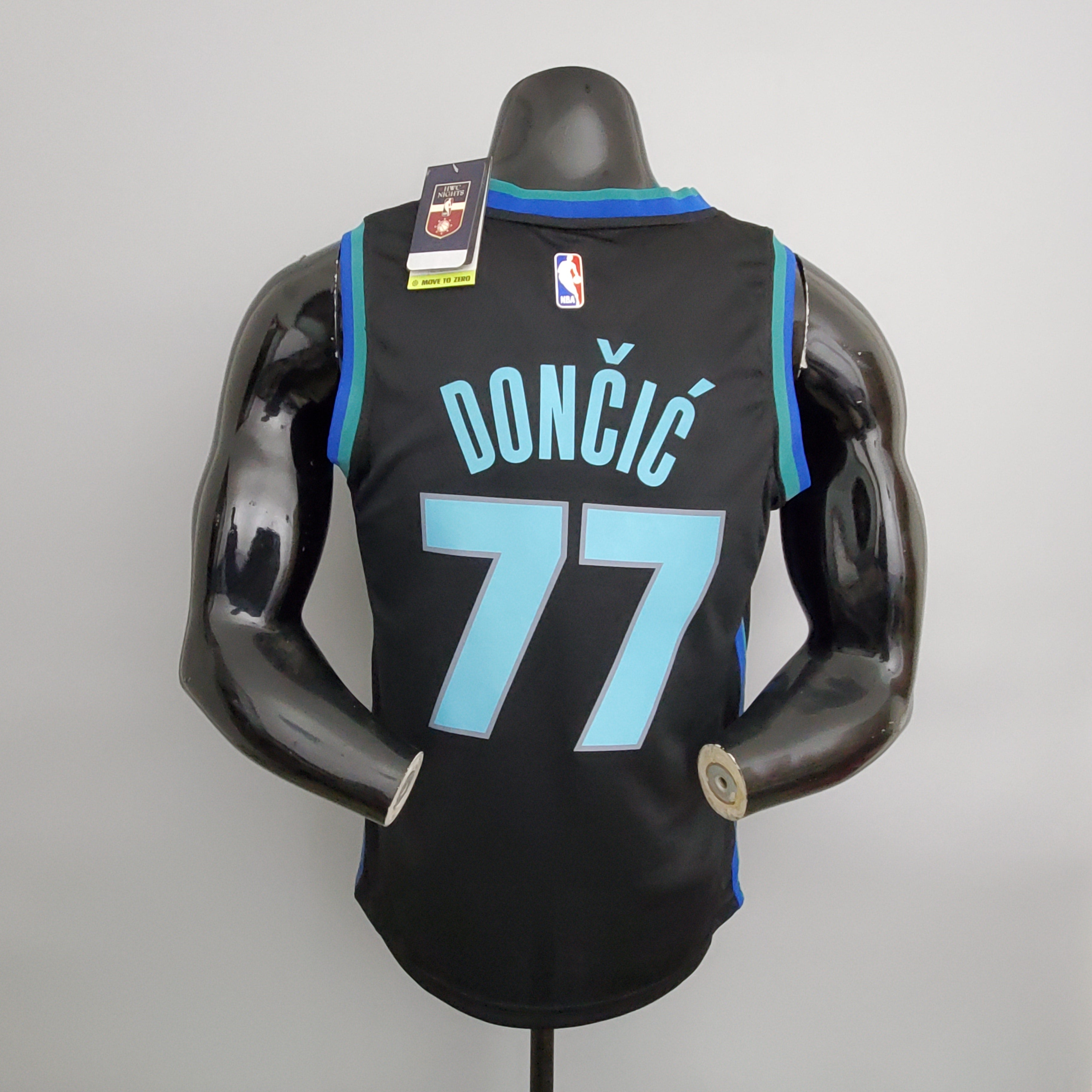 Dallas Mavericks Dongqiqi | Black